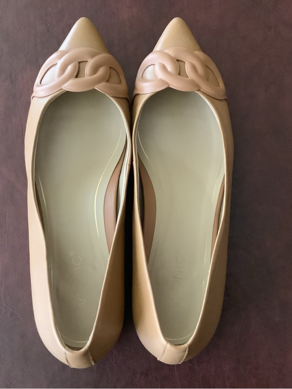 Vionic Nude/Tan Pointed-Toe Ballet Flats with Chain Link Detail